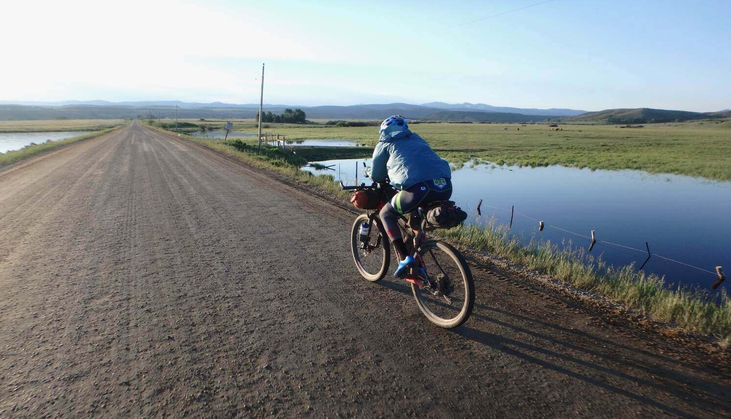 A detailed Tour Divide Resupply Guide covering key resupply locations, food options, and water sources along the Tour Divide route.